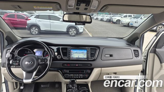 Kia Canival 2016 — photo 7