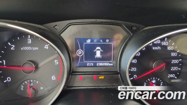 Kia Canival 2016 — photo 8