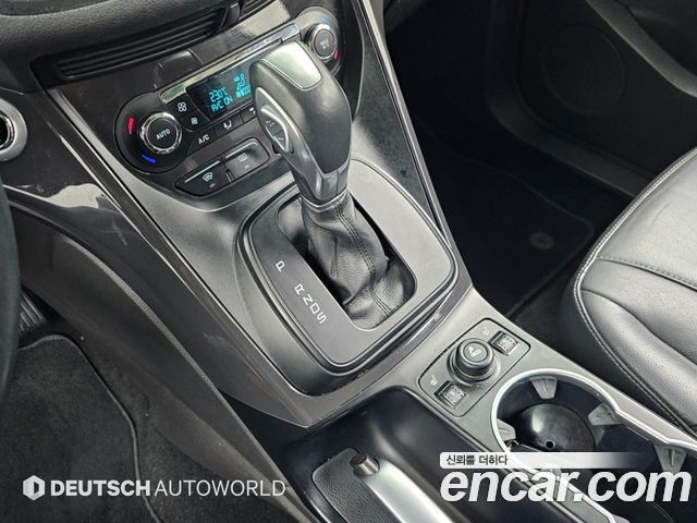 Ford Kuga 2016 — photo 9