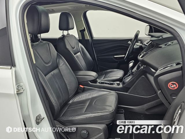 Ford Kuga 2016 — photo 10