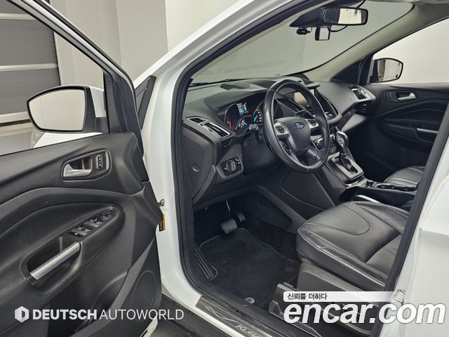 Ford Kuga 2016 — photo 11