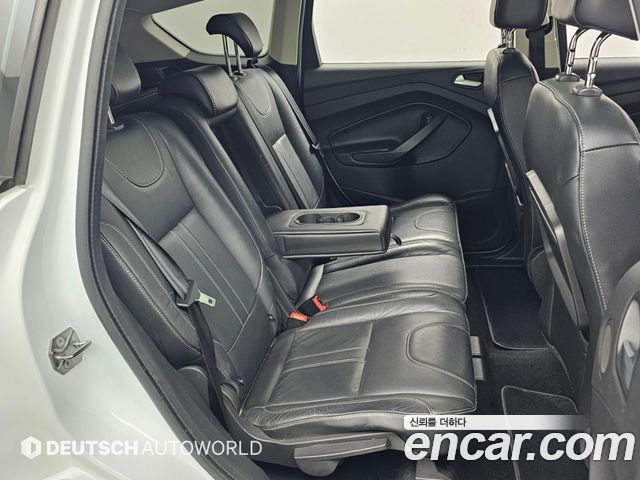 Ford Kuga 2016 — photo 12