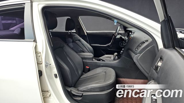 Kia K5 2013 — photo 11