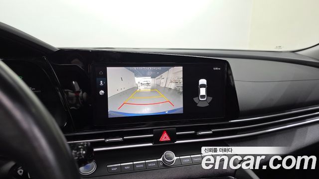 Hyundai AVANTE 2021 — photo 14