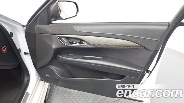 Cadillac ATS-V 2017 — photo 14