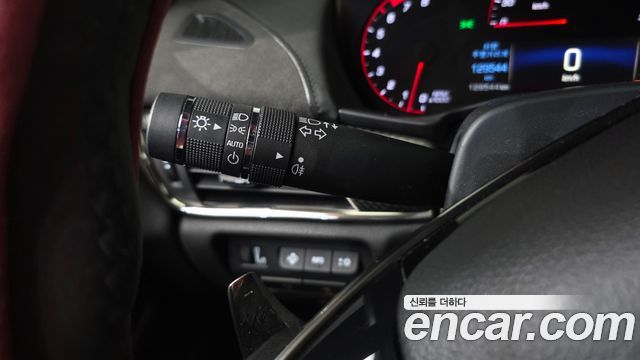 Cadillac ATS-V 2017 — photo 28