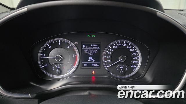 Hyundai Santafe 2019 — photo 11