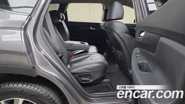Hyundai Santafe 2019 — photo 17