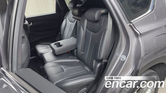 Hyundai Santafe 2019 — photo 18
