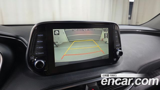 Hyundai Santafe 2019 — photo 21