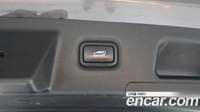 Hyundai Santafe 2019 — photo 22