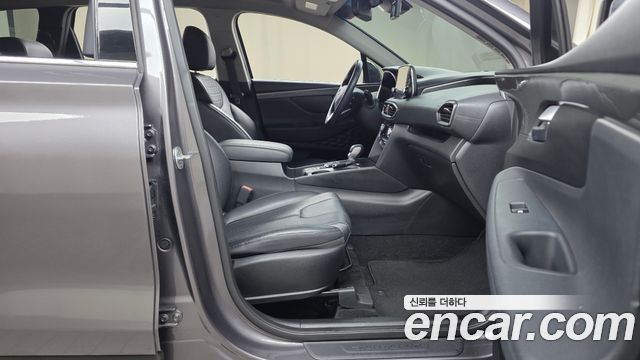 Hyundai Santafe 2019 — photo 16