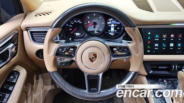 Porsche Macan 2016 — photo 13