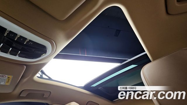 Porsche Macan 2016 — photo 16