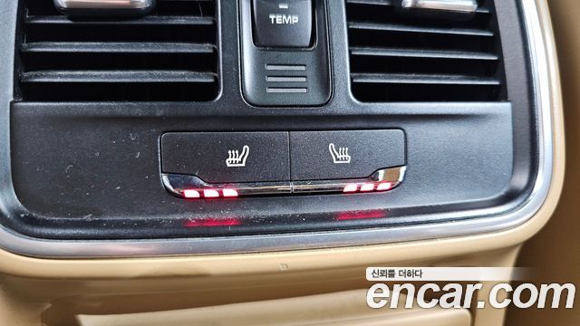Porsche Macan 2016 — photo 19