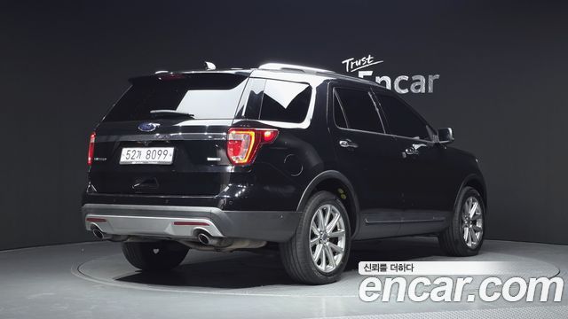 Ford Explorer 2017 — photo 2