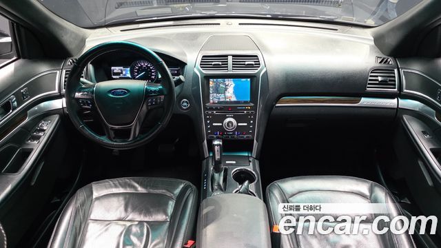 Ford Explorer 2017 — photo 7