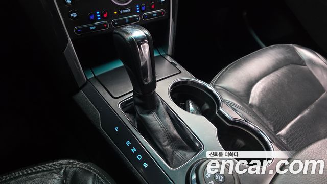 Ford Explorer 2017 — photo 9