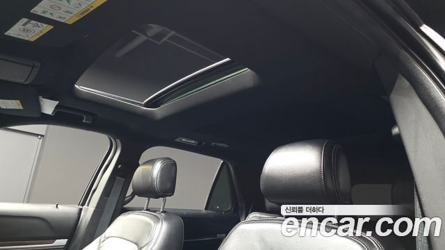 Ford Explorer 2017 — photo 16
