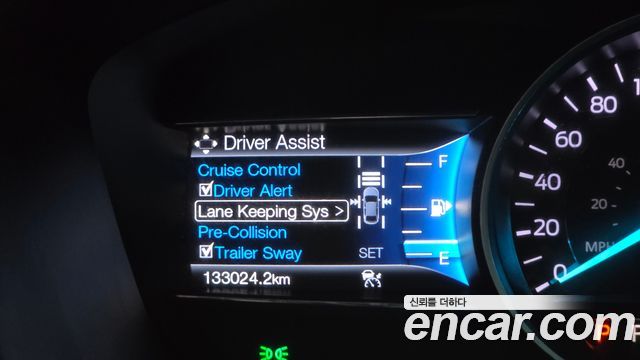 Ford Explorer 2017 — photo 18