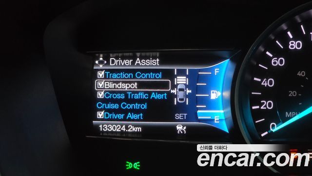Ford Explorer 2017 — photo 19