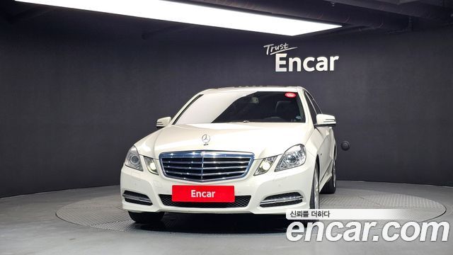 Mercedes-Benz E-Class 2012 — photo 3
