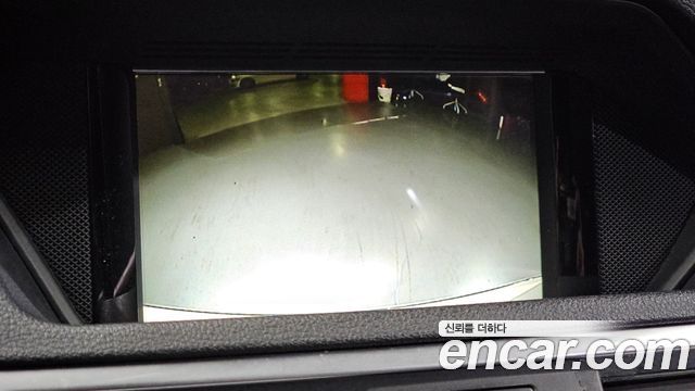 Mercedes-Benz E-Class 2012 — photo 15