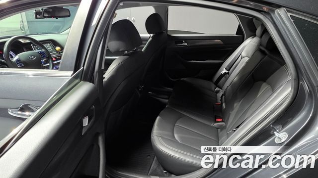 Hyundai Sonata 2018 — photo 18