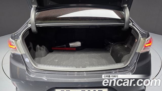 Hyundai Sonata 2018 — photo 28