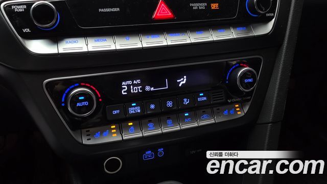 Hyundai Sonata 2018 — photo 30