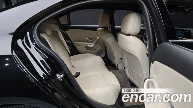 Mercedes-Benz A-Class 2021 — photo 12