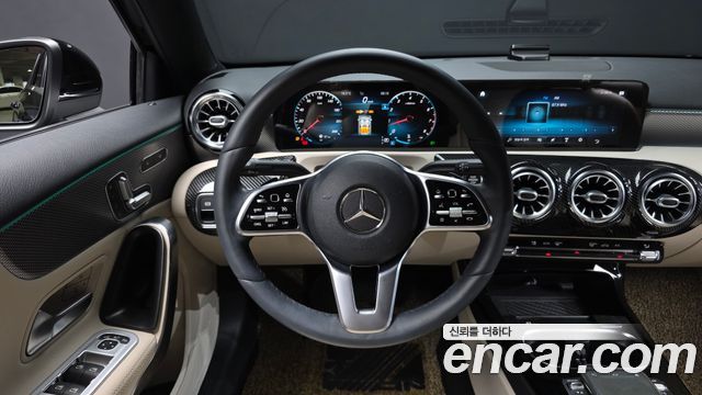 Mercedes-Benz A-Class 2021 — photo 13