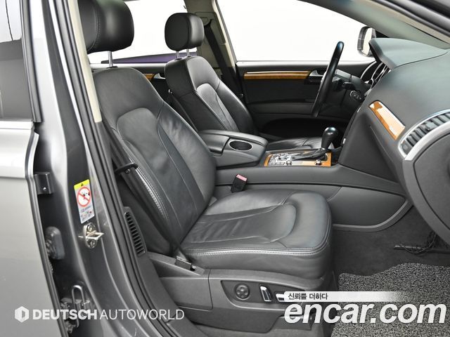 Audi Q7 2011 — photo 10