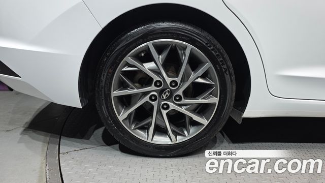 Hyundai AVANTE 2019 — photo 5