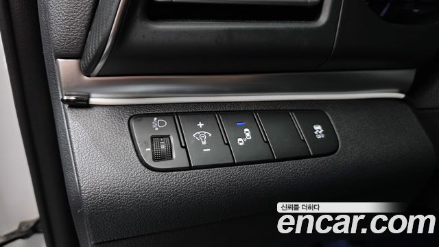 Hyundai AVANTE 2019 — photo 17