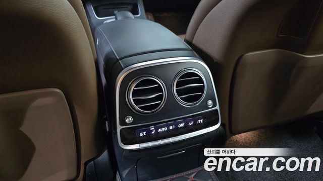 Mercedes-Benz S-Class 2017 — photo 31