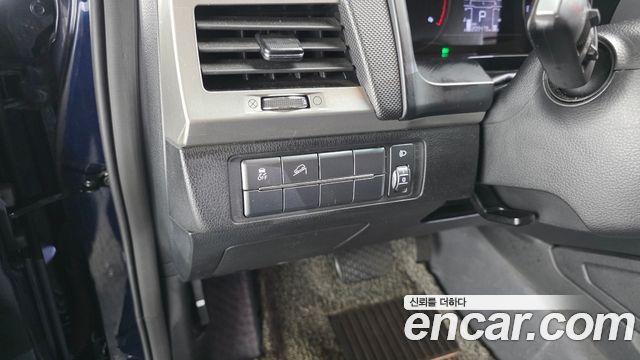 KG Mobility Rexton 2018 — photo 16