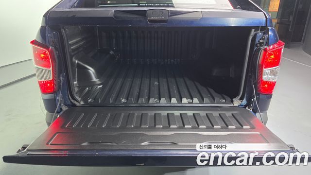 KG Mobility Rexton 2018 — photo 20