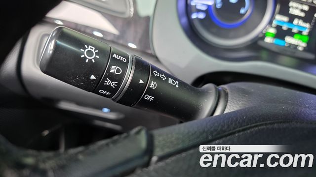 Hyundai Grandeur 2016 — photo 26