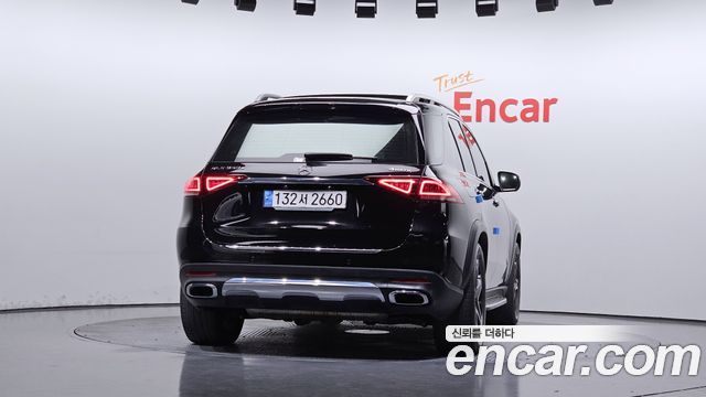 Mercedes-Benz GLE-Class 2022 — photo 4