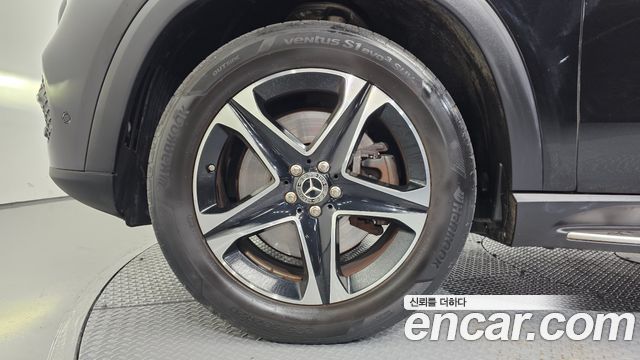 Mercedes-Benz GLE-Class 2022 — photo 5