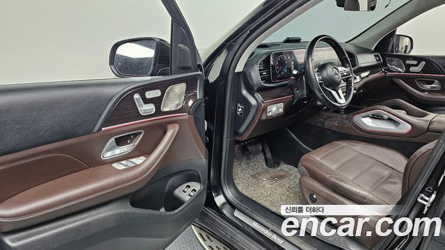 Mercedes-Benz GLE-Class 2022 — photo 10