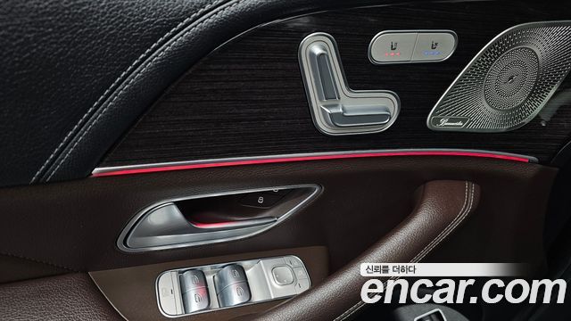 Mercedes-Benz GLE-Class 2022 — photo 13