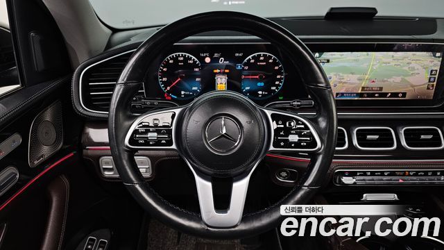 Mercedes-Benz GLE-Class 2022 — photo 14