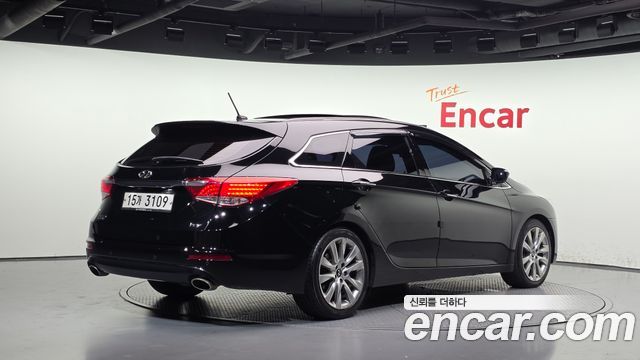 Hyundai i40 2012 — photo 2