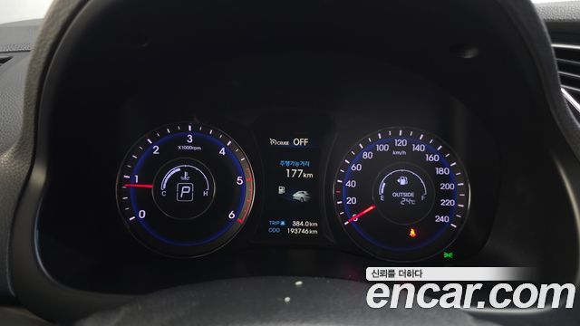 Hyundai i40 2012 — photo 8