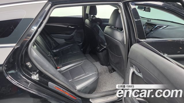 Hyundai i40 2012 — photo 12
