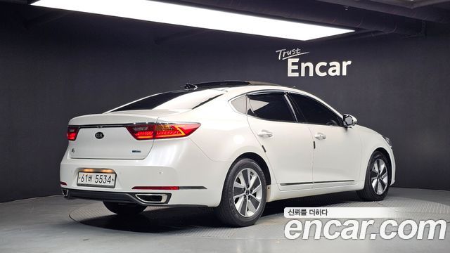 Kia K7 2017 — photo 2