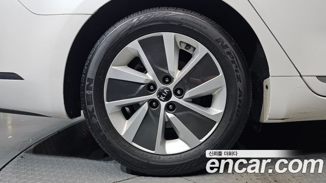 Kia K7 2017 — photo 5