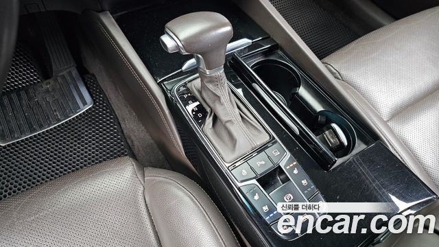 Kia K7 2017 — photo 9